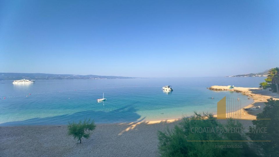 Außergewöhnliche Apartmentvilla am Strand in der Nähe von Omiš!