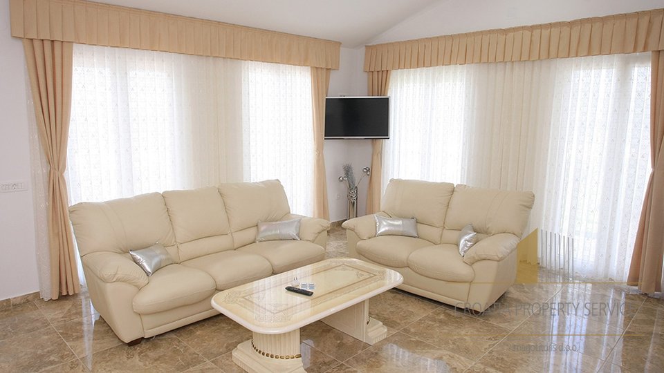 House, 400 m2, For Sale, Vir
