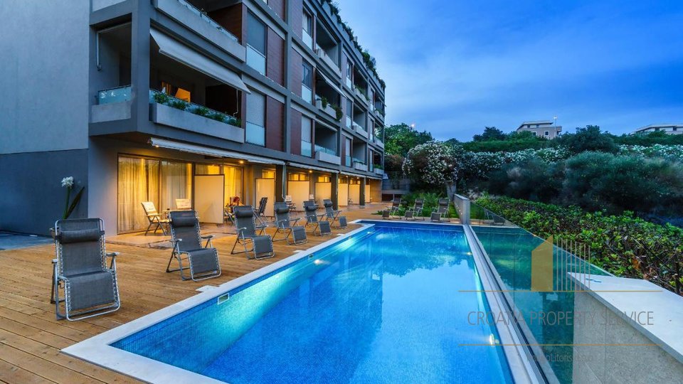 Luxury hotel with pool and established business – Split!