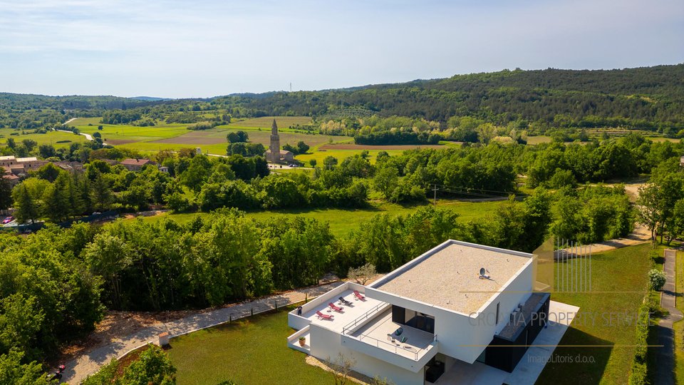 Luxury villa with 5*, spacious grounds, and a private pool in the heart of Istria!