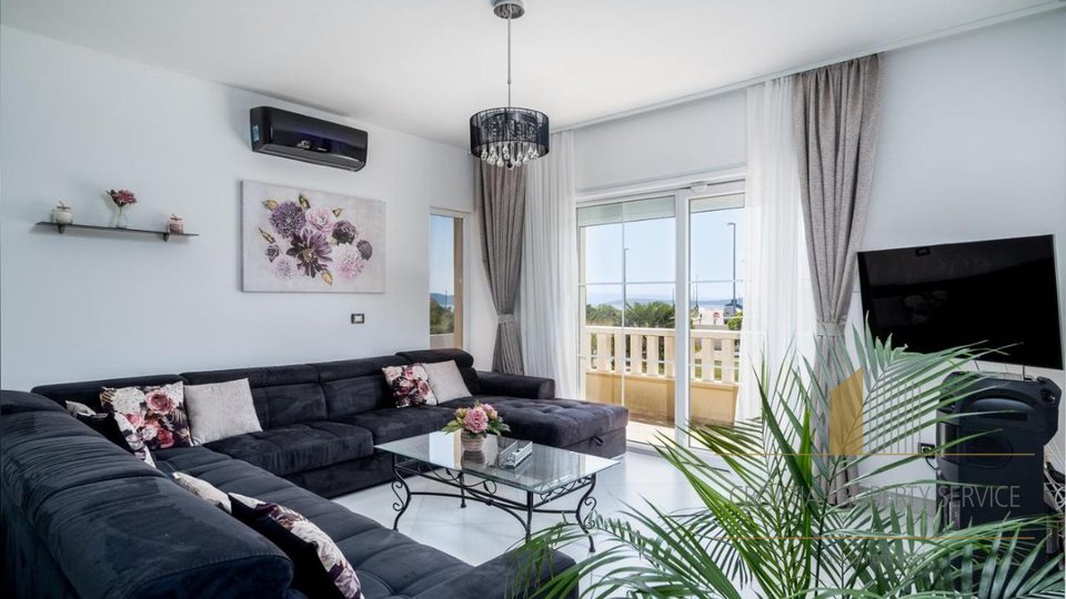 Casa, 333 m2, Vendita, Kaštel Novi