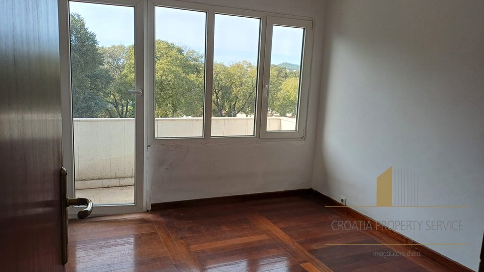 Bright and spacious apartment with potential in the heart of Split!