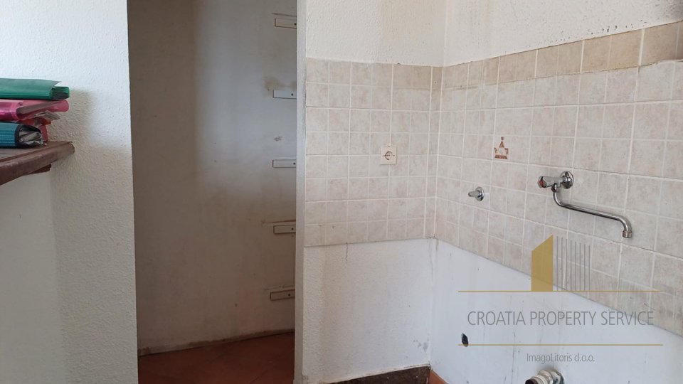 Bright and spacious apartment with potential in the heart of Split!