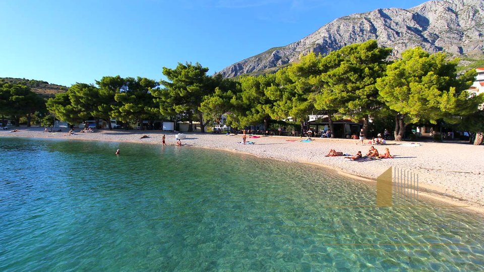 Luxuriöse Zweizimmerwohnung in einem neuen Gebäude 150 m vom Meer entfernt an der Makarska Riviera!