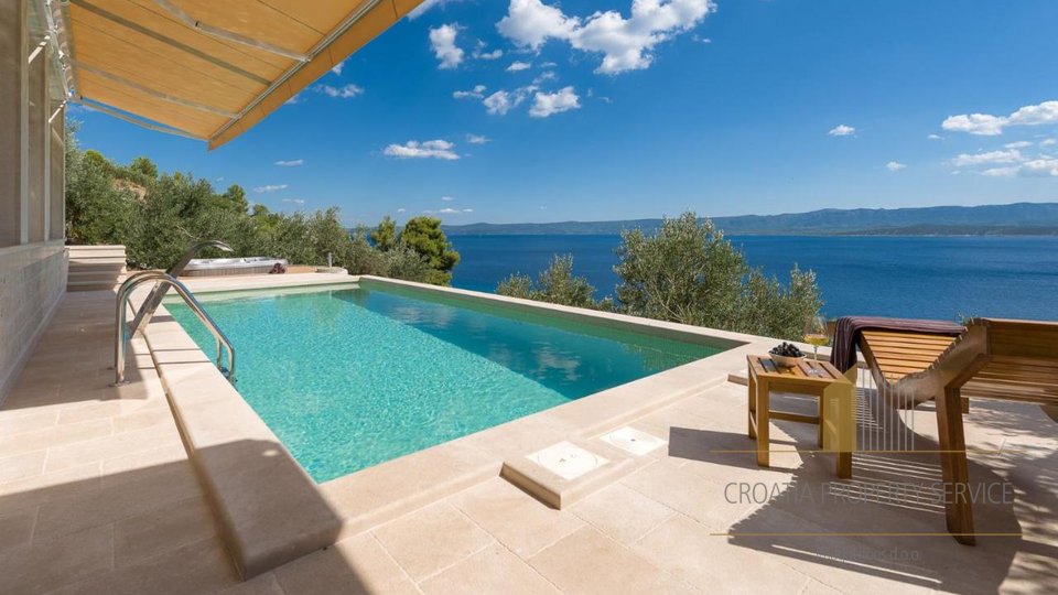 Exclusive villa just 100 meters from the beach in Bol, island of Brač!