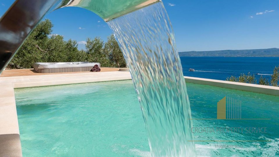 Exclusive villa just 100 meters from the beach in Bol, island of Brač!