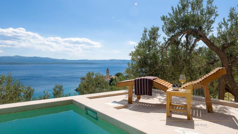 Exclusive villa just 100 meters from the beach in Bol, island of Brač!