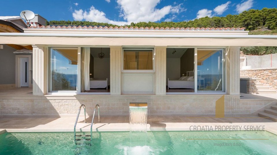 Exclusive villa just 100 meters from the beach in Bol, island of Brač!