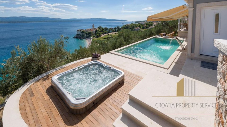 Exklusive Villa nur 100 Meter vom Strand entfernt in Bol, Insel Brač!