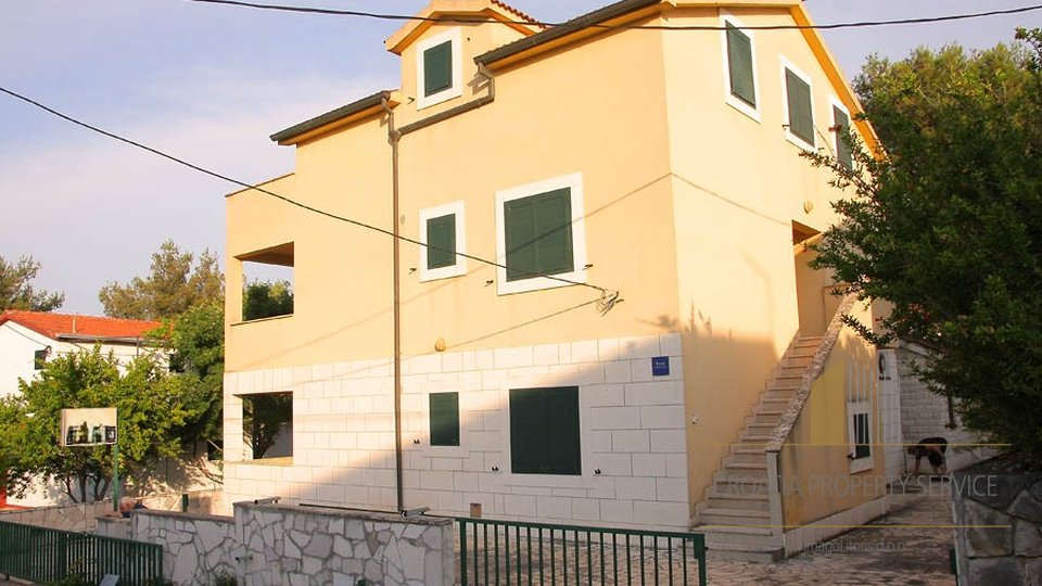 Beautiful apartment house 100 m from the sea on the island of Hvar!