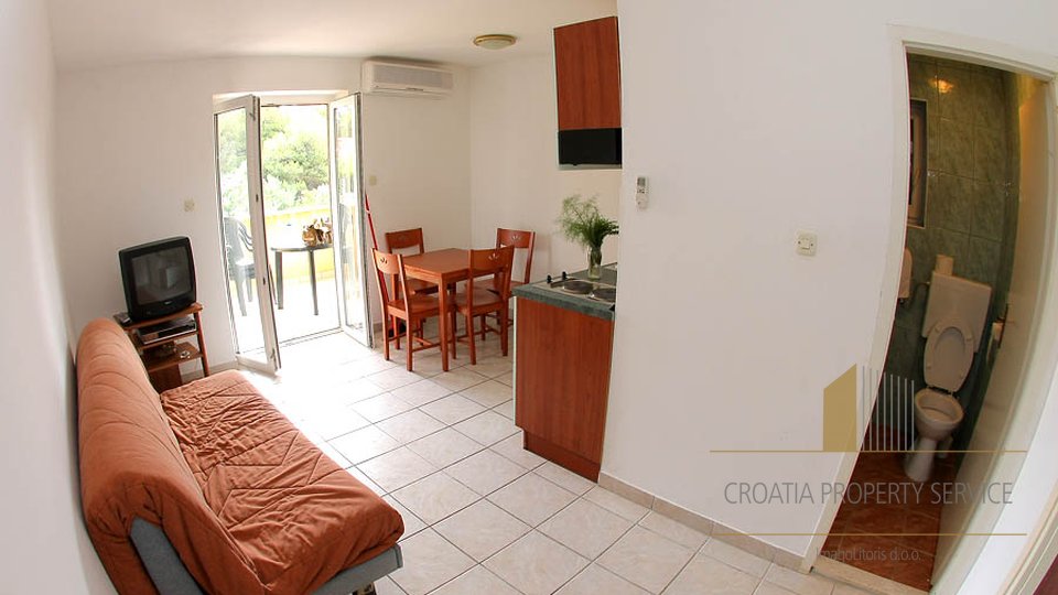 Beautiful apartment house 100 m from the sea on the island of Hvar!