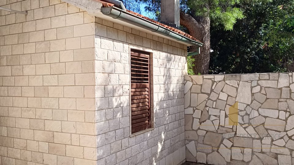 Čudovita apartmajska hiša 100 m od morja na otoku Hvar!