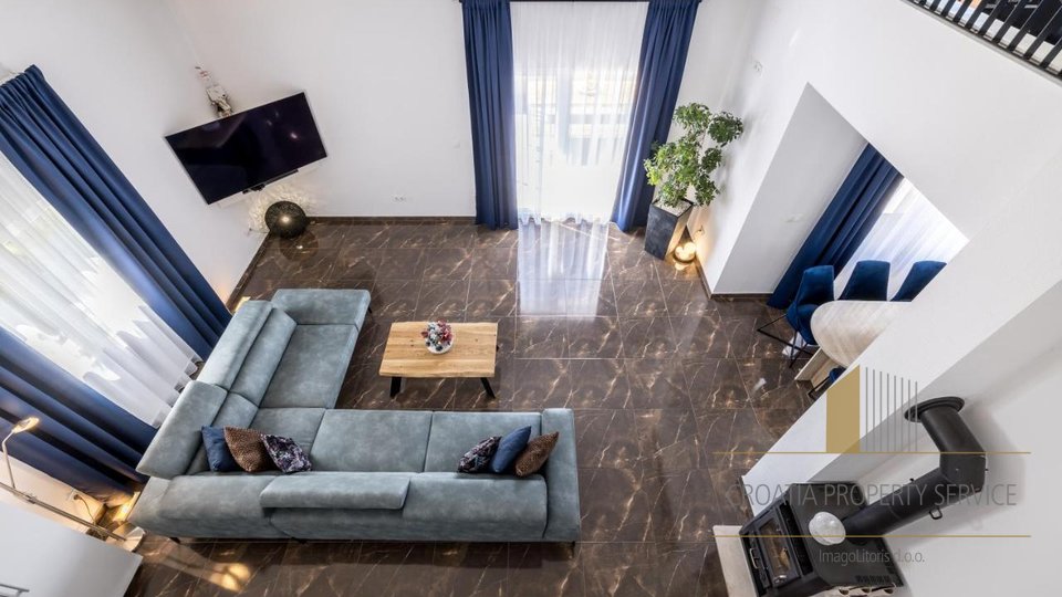 Casa, 250 m2, Vendita, Kaštel Stari