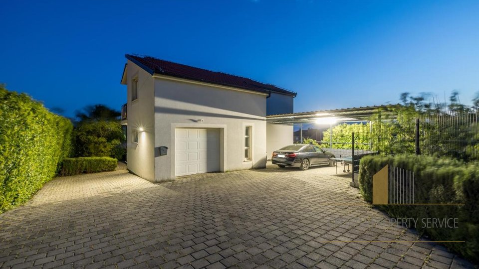 Casa, 250 m2, Vendita, Kaštel Stari