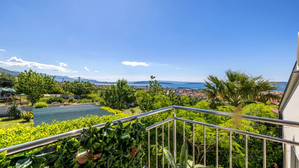 Luxusvilla mit wunderschönem Meerblick - Kaštela!