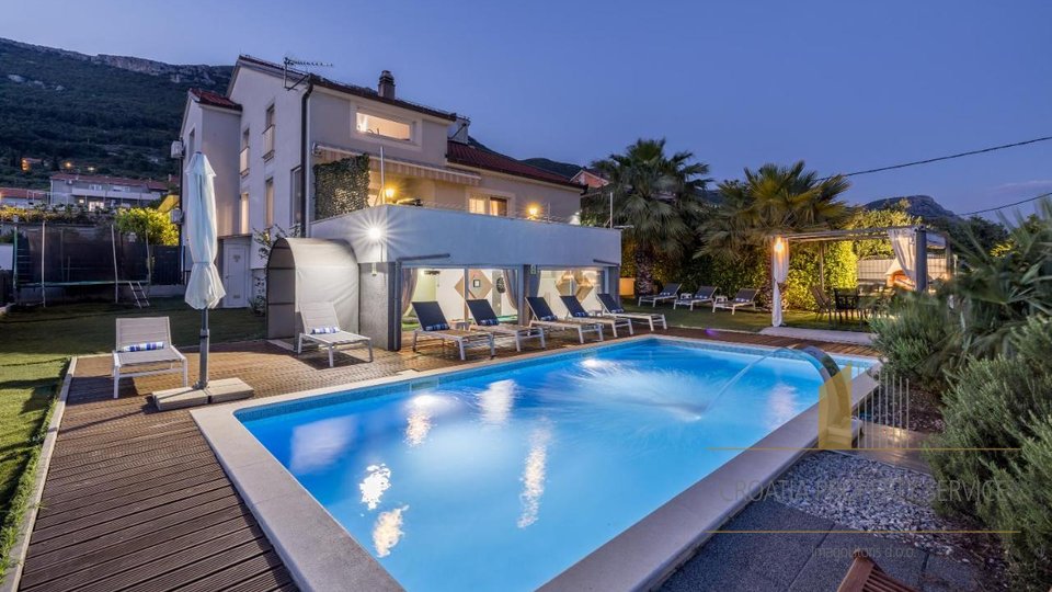 Luxury villa with a beautiful view of the sea - Kaštela!