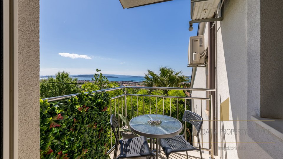 Luxusvilla mit wunderschönem Meerblick - Kaštela!