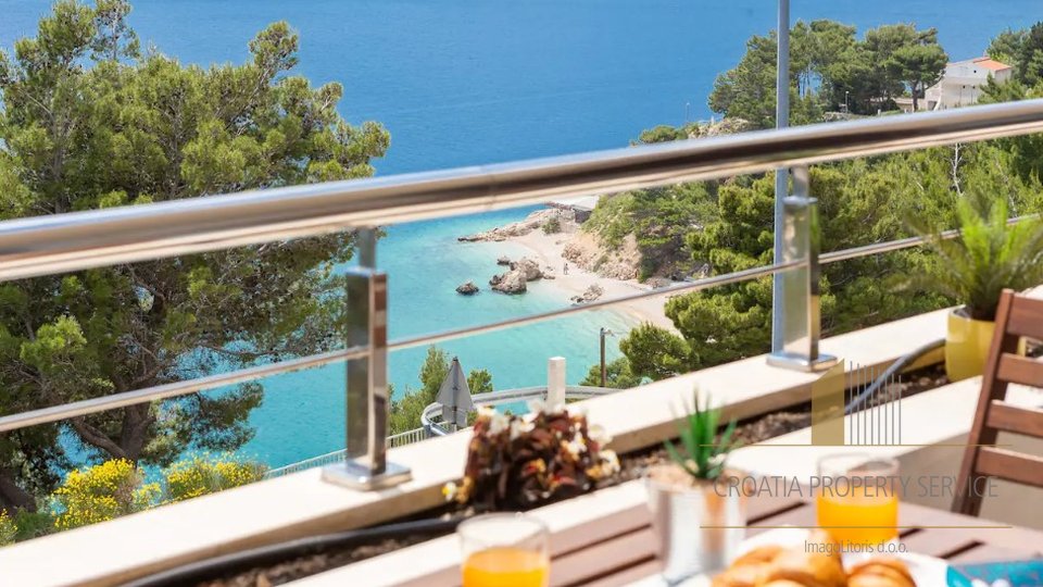 A beautiful apartment with a view of the sea on the Omiš Riviera!