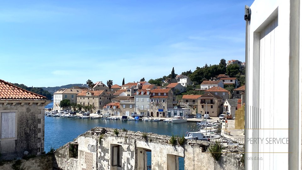 Beautiful stone house second row to the sea in Milna on the island of Brač!