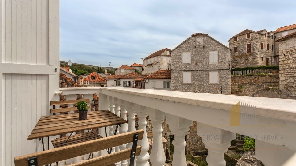 Beautiful stone house second row to the sea in Milna on the island of Brač!