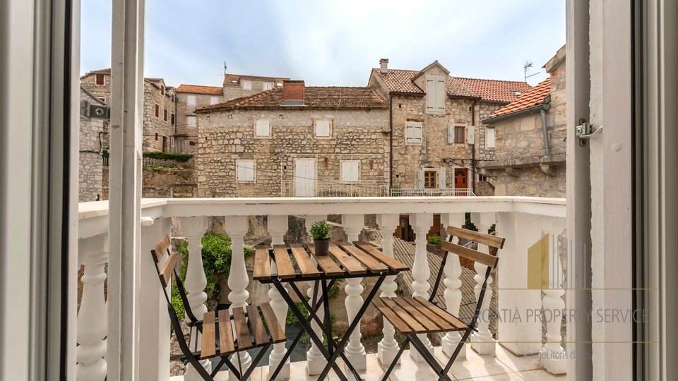 Beautiful stone house second row to the sea in Milna on the island of Brač!