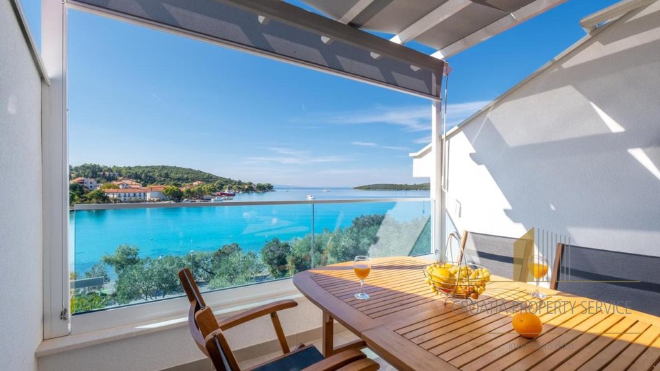 Luxury penthouse first row by the sea - Pelješac!