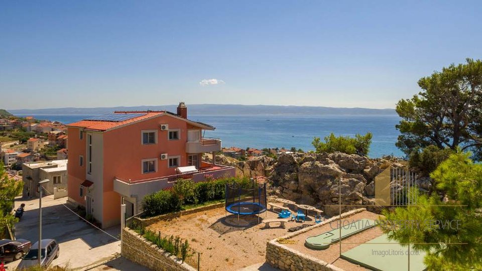 Luxury villa with pool and sea view in the center of Split!