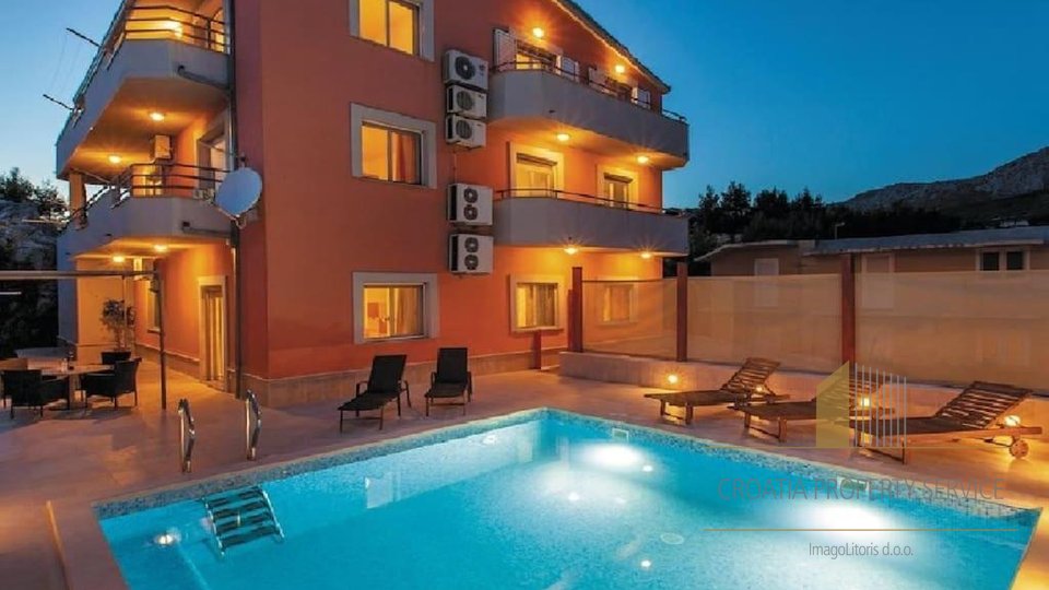 Luxury villa with pool and sea view in the center of Split!