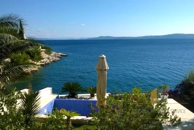 Villa first row to the sea in Čiovo with a beautiful view of the sea!