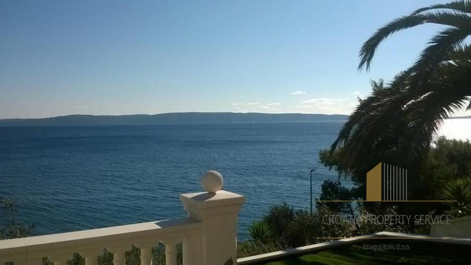 Villa in erster Reihe zum Meer in Čiovo mit wunderschönem Blick auf das Meer!