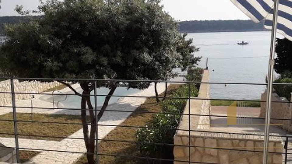 Hiša, 200 m2, Prodaja, Rab - Barbat na Rabu