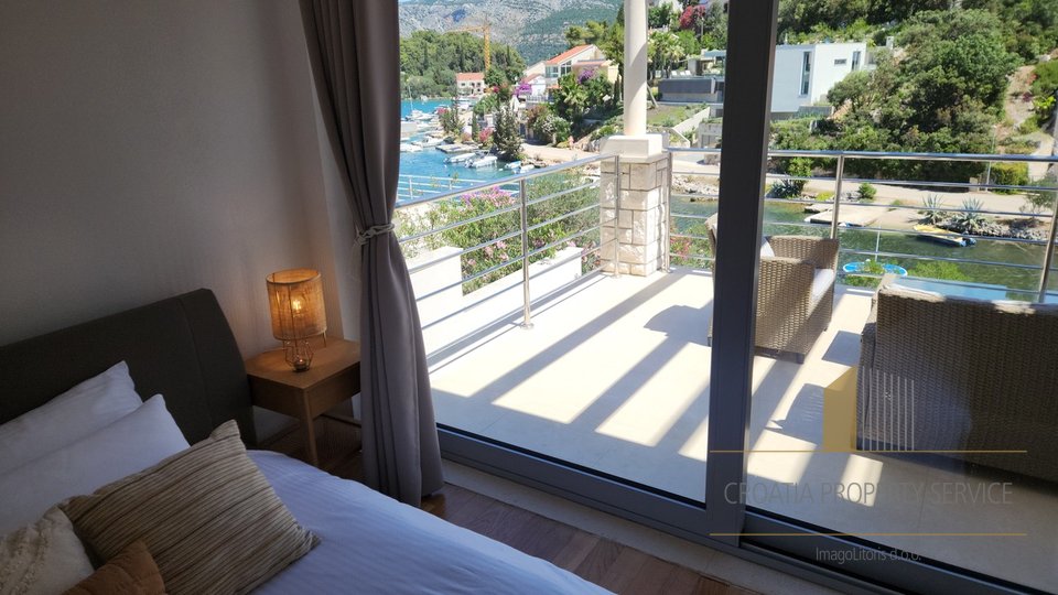 Luxury villa with a private pool, first row to the sea on the island of Korčula!