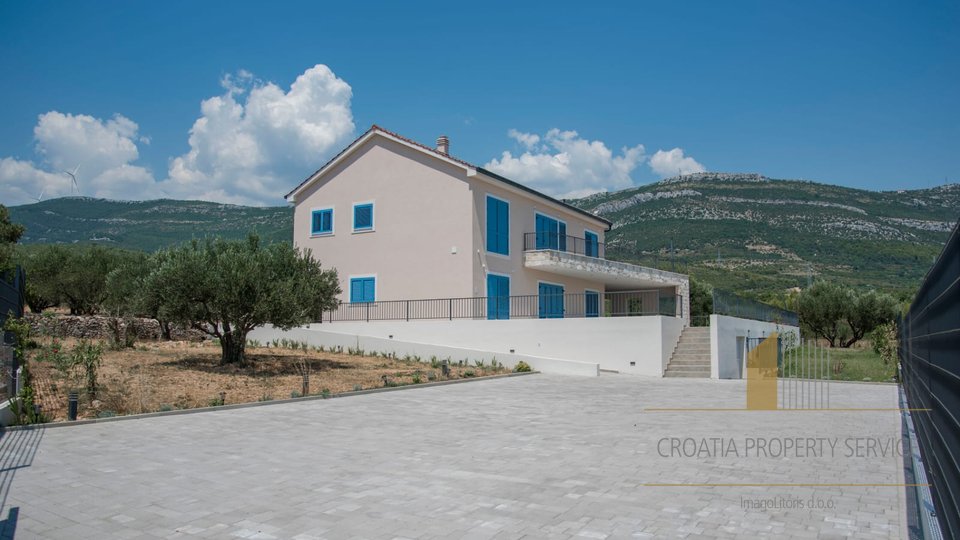 Casa, 277 m2, Vendita, Kaštel Novi