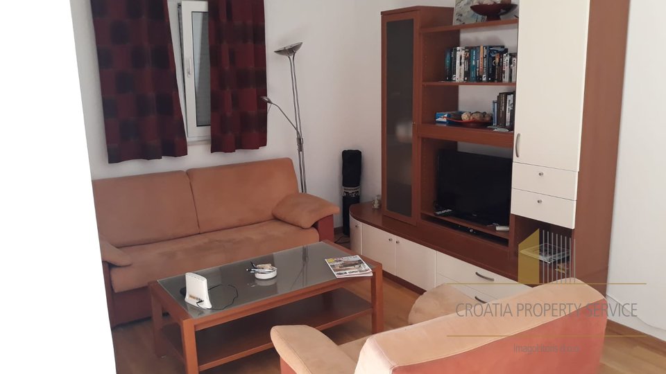 COMPLETELY FURNISHED FLAT IN PLACE SALDUN ON THE ISLAND OF CIOVO!