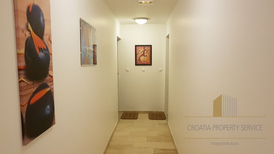 House, 489 m2, For Sale, Trogir - Čiovo