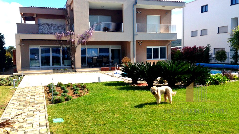 House, 300 m2, For Sale, Zadar