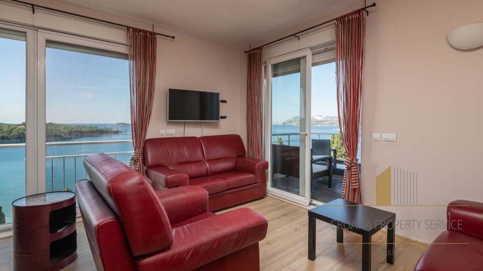 APART-HOTEL WITH PANORAMIC VIEW OF DUBROVNIK BAY!