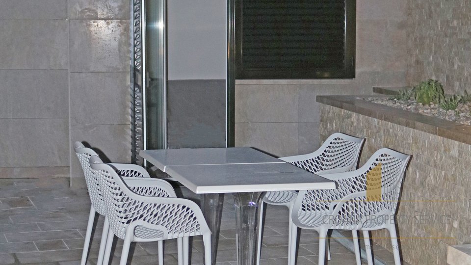 House, 341 m2, For Sale, Baška Voda