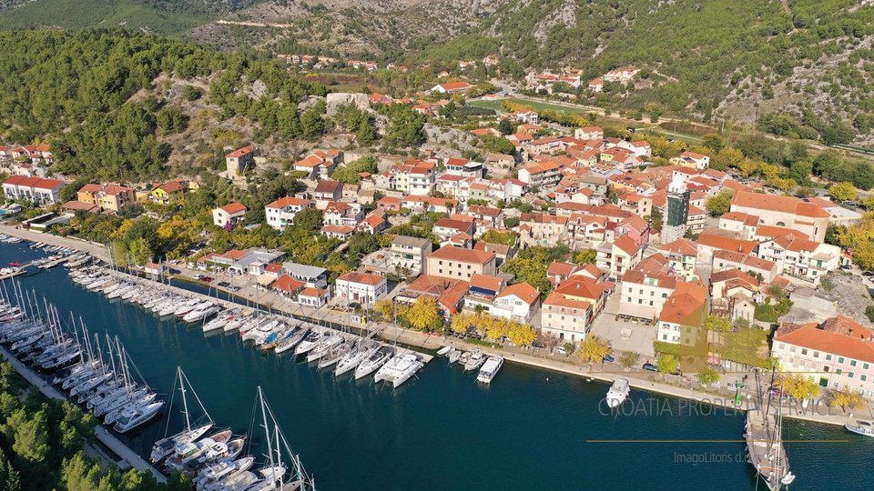 Newly built hotel in Skradin on the first line to the sea, ideal to stay by Krka waterfalls