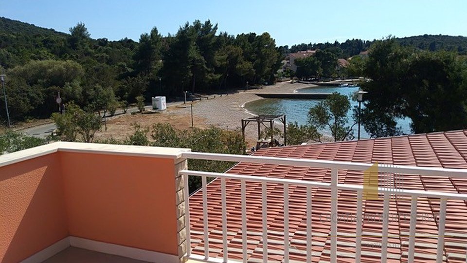 TWO-STOREY HOUSE BY THE SEA, HOUSE UNDER CONSTRUCTION AND A LARGE BUILDING LAND IN LOVIŠTE, PELJEŠAC PENINSULA